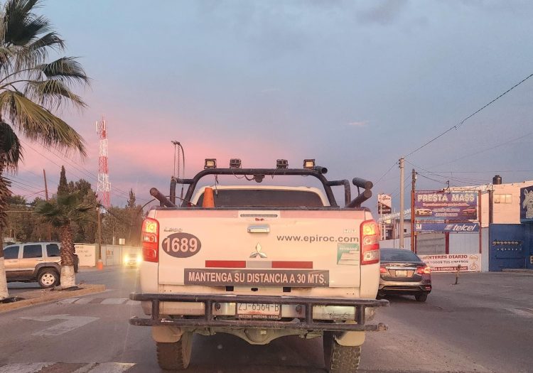 ¡Rápido y Furioso!, se pasó en rojo todos los semáforos de la av. Niños Héroes