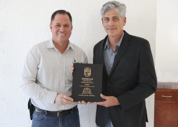 Presenta Cronista de Parral Informe de Actividades ante el Cabildo