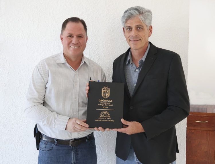 Presenta Cronista de Parral Informe de Actividades ante el Cabildo