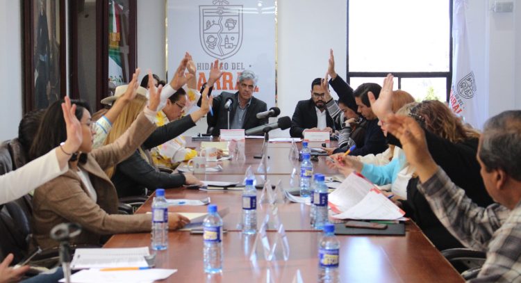 Aprueban solicitud del Cronista de Parral para colocar placa conmemorativa en honor a Carlos Montemayor