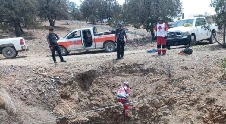 Muere menor de 16 años, tras caer en un tiro de mina en Ocampo