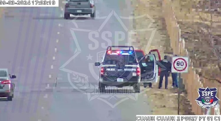 ¡Tras persecución!, capturan a dos con camioneta robada en Cuauhtémoc