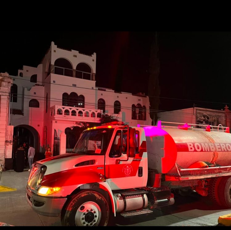 Se incendia restaurante de sushi en la avenida Independencia esta madrugada