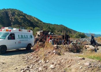 Derrumbe en una mina de Santa Bárbara deja a 4 gambusinos atrapados