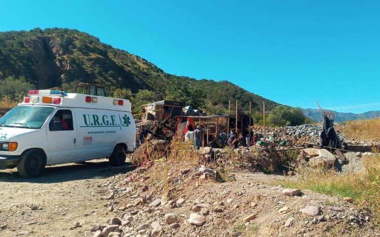 Derrumbe en una mina de Santa Bárbara deja a 4 gambusinos atrapados
